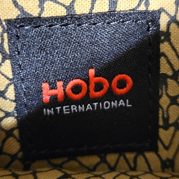 HOBO Int'l 'Sadie' Green Patent Leather Tri-Fold Wallet - Picture 5 of 8